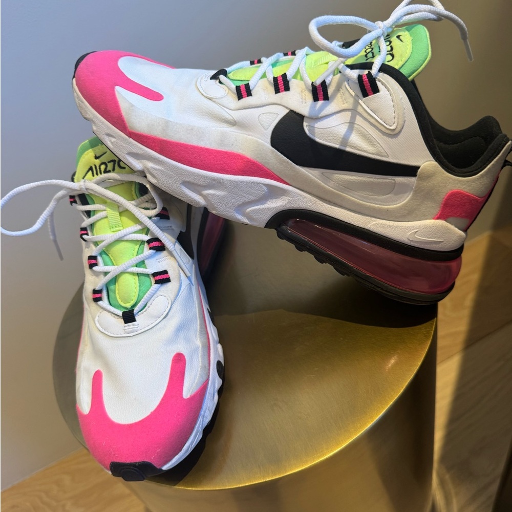 Women’s Nike Air Max 270 React Sneakers Size 8.5 Hyper Pink - Picture 2 of 9